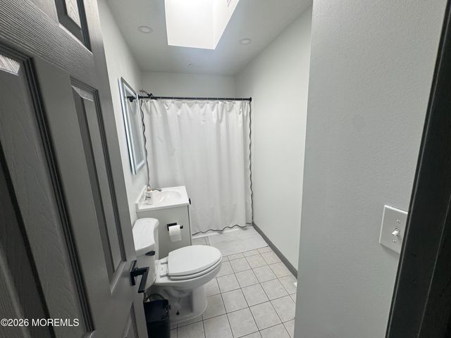 223 Windward Avenue, Beachwood, NJ 08722