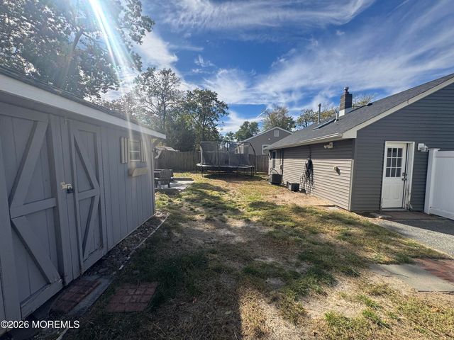223 Windward Avenue, Beachwood, NJ 08722