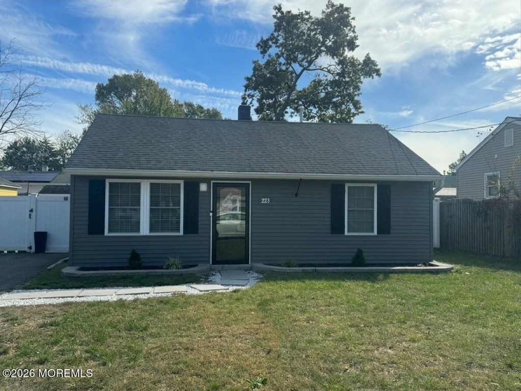 223 Windward Avenue, Beachwood, NJ 08722