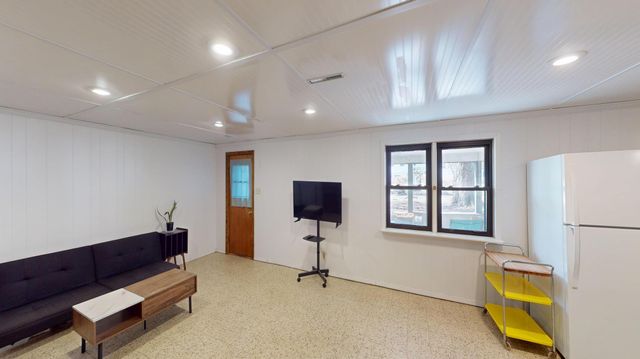 1606 Frank Hall Drive, Albert Lea, MN 56007