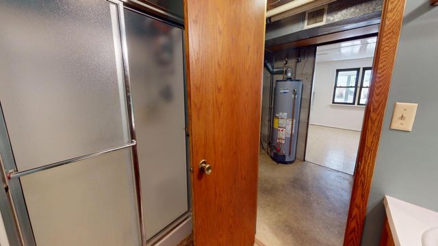 1606 Frank Hall Drive, Albert Lea, MN 56007