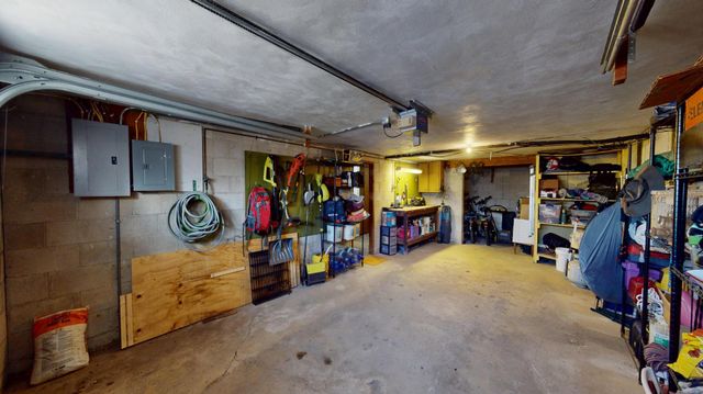 1606 Frank Hall Drive, Albert Lea, MN 56007