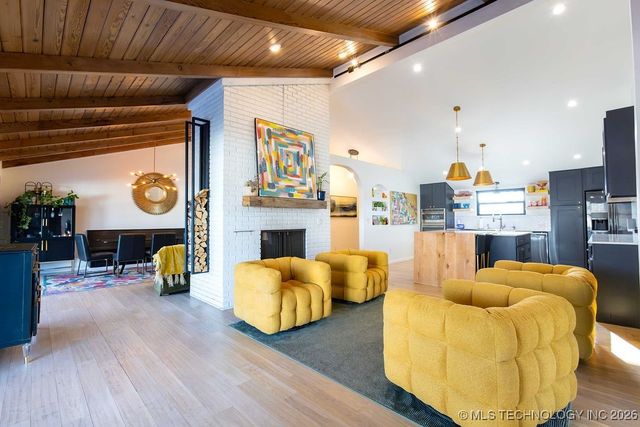 2709 E 61st Street, Tulsa, OK 74136