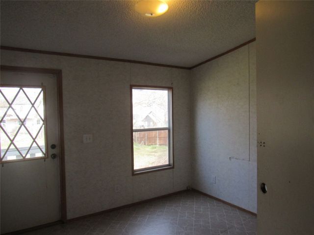 501 W Collins Street, Denison, TX 75020