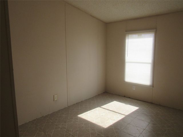 501 W Collins Street, Denison, TX 75020