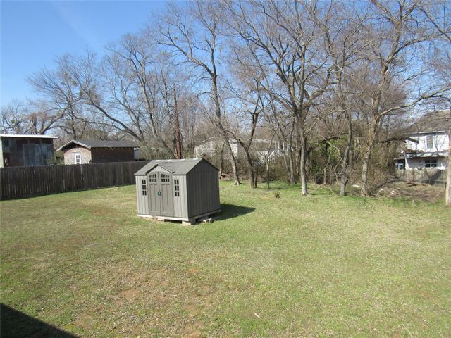 501 W Collins Street, Denison, TX 75020