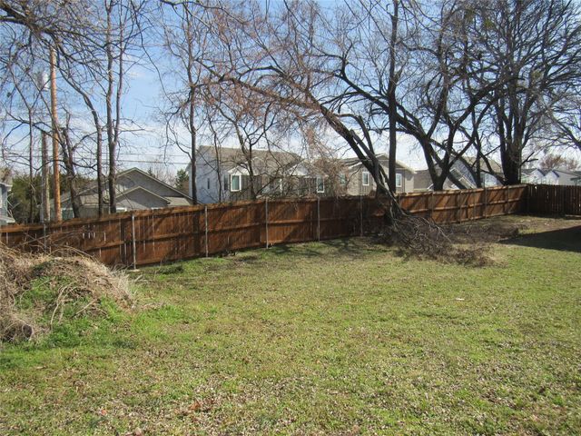501 W Collins Street, Denison, TX 75020