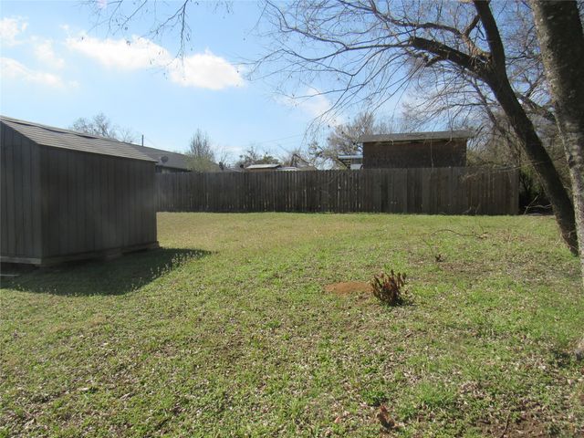 501 W Collins Street, Denison, TX 75020