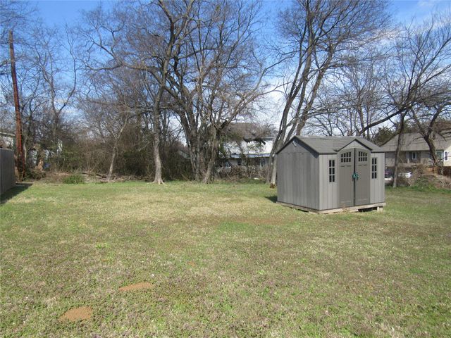 501 W Collins Street, Denison, TX 75020