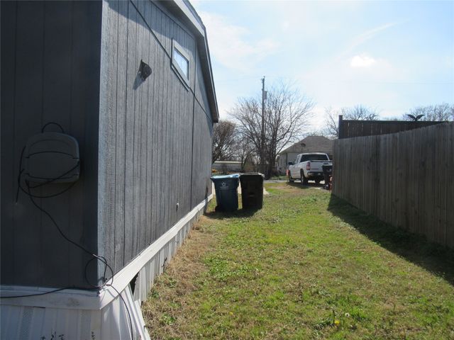 501 W Collins Street, Denison, TX 75020