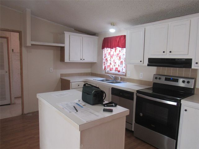 501 W Collins Street, Denison, TX 75020