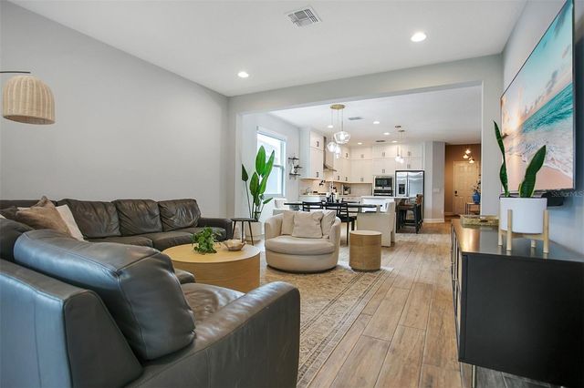 2022 BOSS HEWETT STREET, Winter Garden, FL 34787