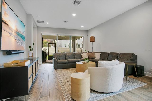 2022 BOSS HEWETT STREET, Winter Garden, FL 34787