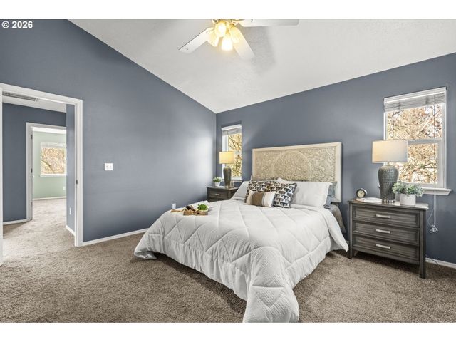 38882 HASKINS St, Sandy, OR 97055