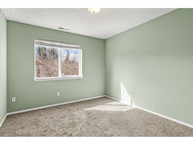 38882 HASKINS St, Sandy, OR 97055