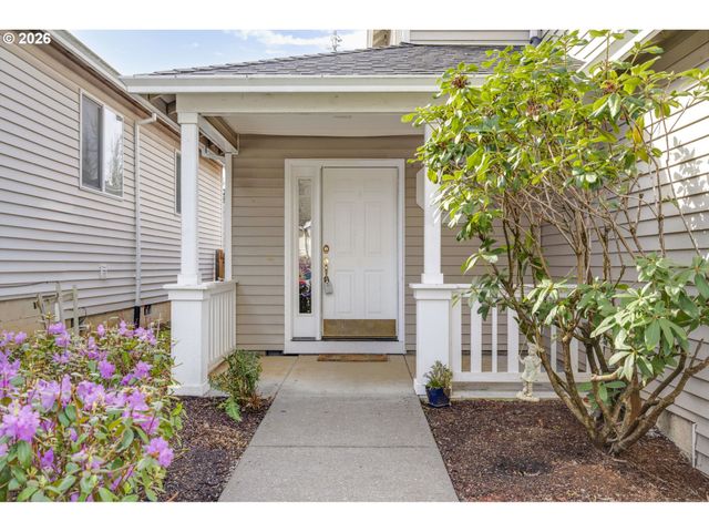 38882 HASKINS St, Sandy, OR 97055