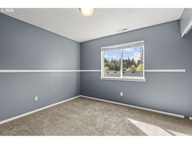 38882 HASKINS St, Sandy, OR 97055