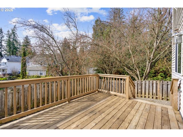 38882 HASKINS St, Sandy, OR 97055