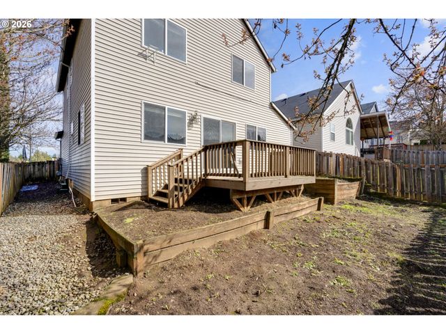 38882 HASKINS St, Sandy, OR 97055