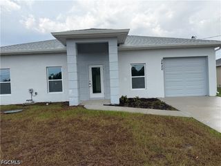 2620 57th ST W, Lehigh Acres, FL 33971