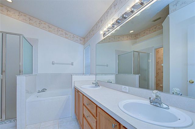 18927 TWINBERRY DRIVE, Tampa, FL 33647