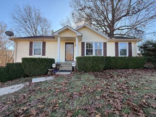 110 Bellamy Ct, Clarksville, TN 37043