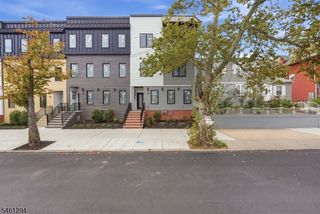 506 Davis Ave, Harrison Town, NJ 07029