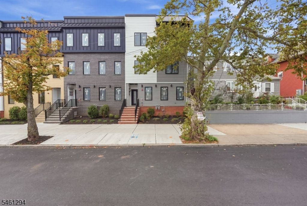 506 Davis Ave, Harrison Town, NJ 07029 — exterior