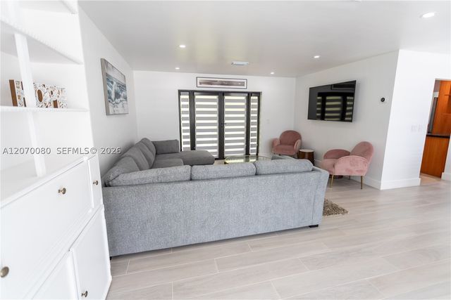 4010 Johnson St, Hollywood, FL 33021