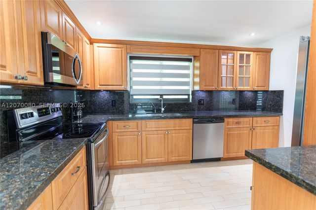 4010 Johnson St, Hollywood, FL 33021