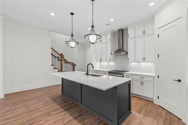 1981 American Way 28, Kennesaw, GA 30144