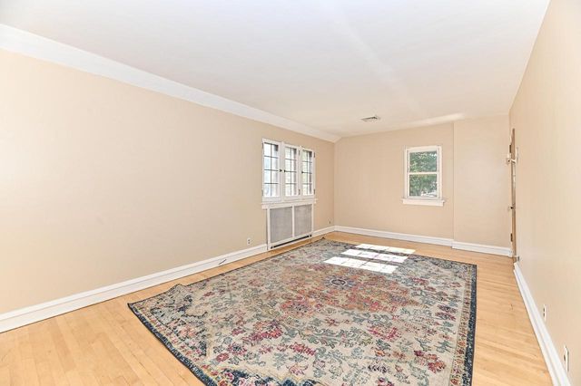 7926 Hillcrest DRIVE, Wauwatosa, WI 53213