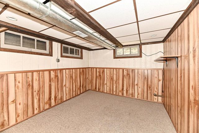 7926 Hillcrest DRIVE, Wauwatosa, WI 53213