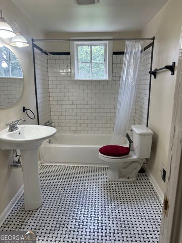 1872 Dunlap Avenue UPSTAIRS, East Point, GA 30344