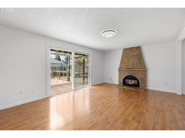 1950 Sw Leewood Dr, Beaverton, OR 97003