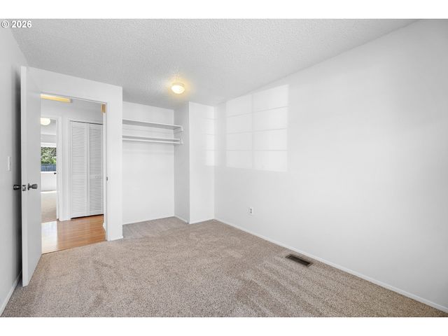 1950 Sw Leewood Dr, Beaverton, OR 97003
