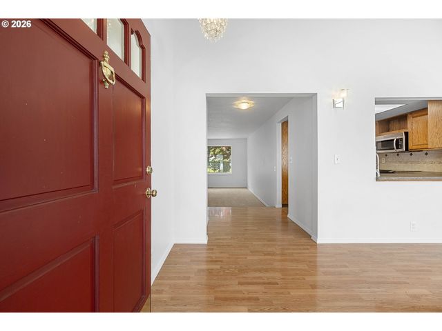 1950 Sw Leewood Dr, Beaverton, OR 97003