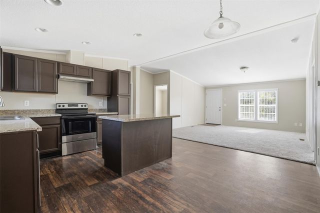 114 Dolphin Harbor N, Baytown, TX 77523
