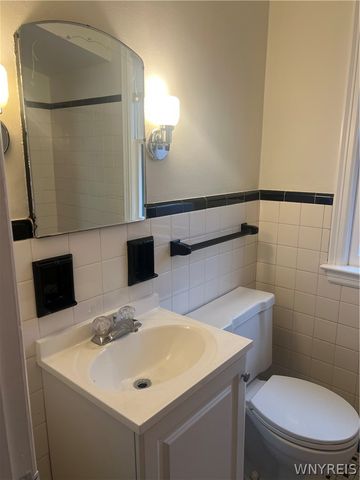 695 Mount Vernon Road, Cheektowaga, NY 14215