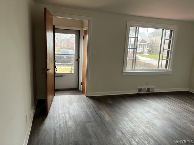 695 Mount Vernon Road, Cheektowaga, NY 14215