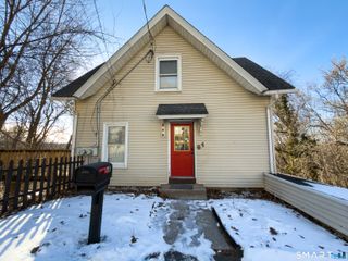 61 Mount Pleasant Street, Derby, CT 06418