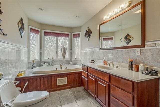 45 Kime Ave, Wayne Twp., NJ 07470