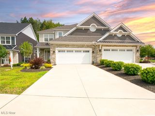 143 Town Centre Drive, Broadview Heights, OH 44147