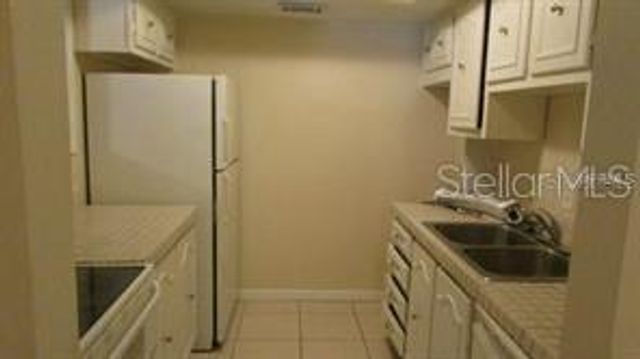 700 E AIRPORT BOULEVARD B6, Sanford, FL 32773