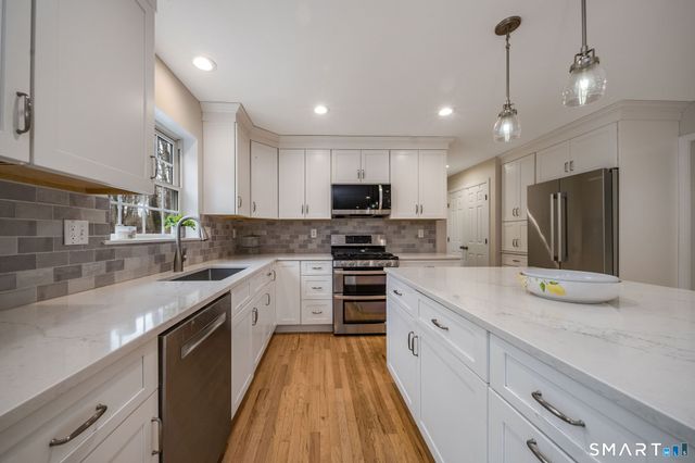 110 Clapboard Hill Road, Guilford, CT 06437