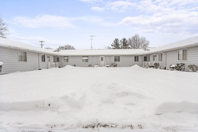 5646 Leisure S Drive, Grand Rapids, MI 49548