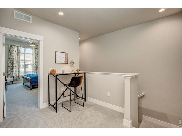 158 High Point Dr, Longmont, CO 80504