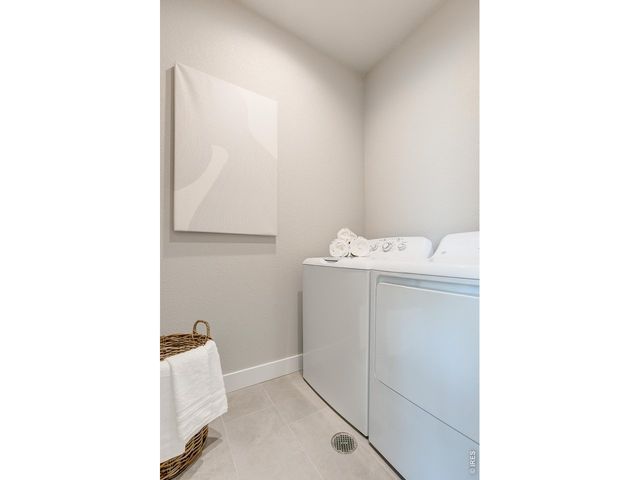 158 High Point Dr, Longmont, CO 80504