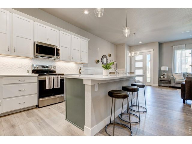 158 High Point Dr, Longmont, CO 80504