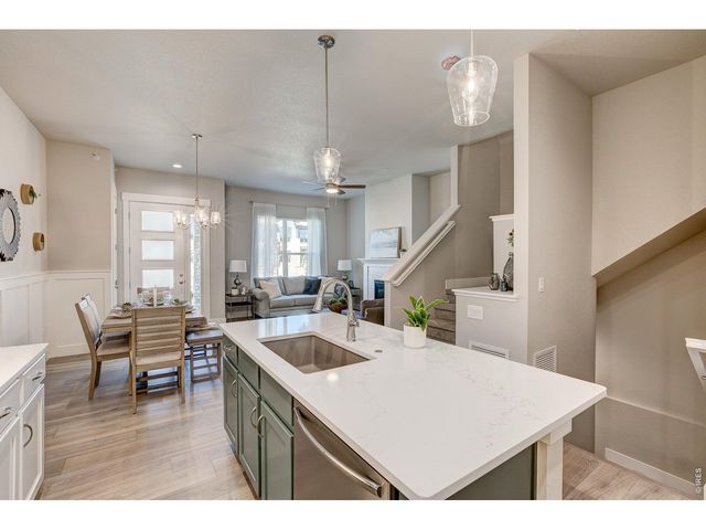 158 High Point Dr, Longmont, CO 80504